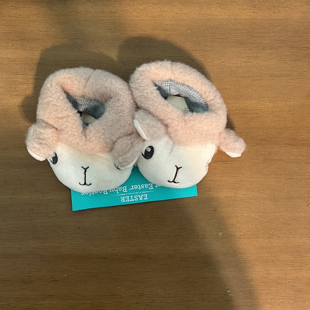 Lamb bundle of Easter basket stuffers - Picture 3 of 4